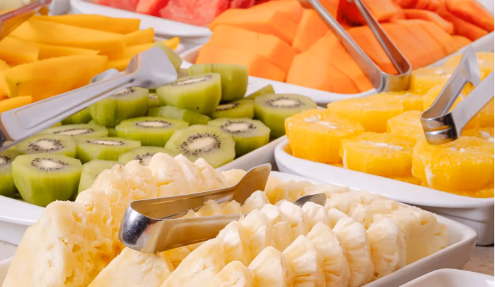 Fresh fruit on the hotel breakfast buffet