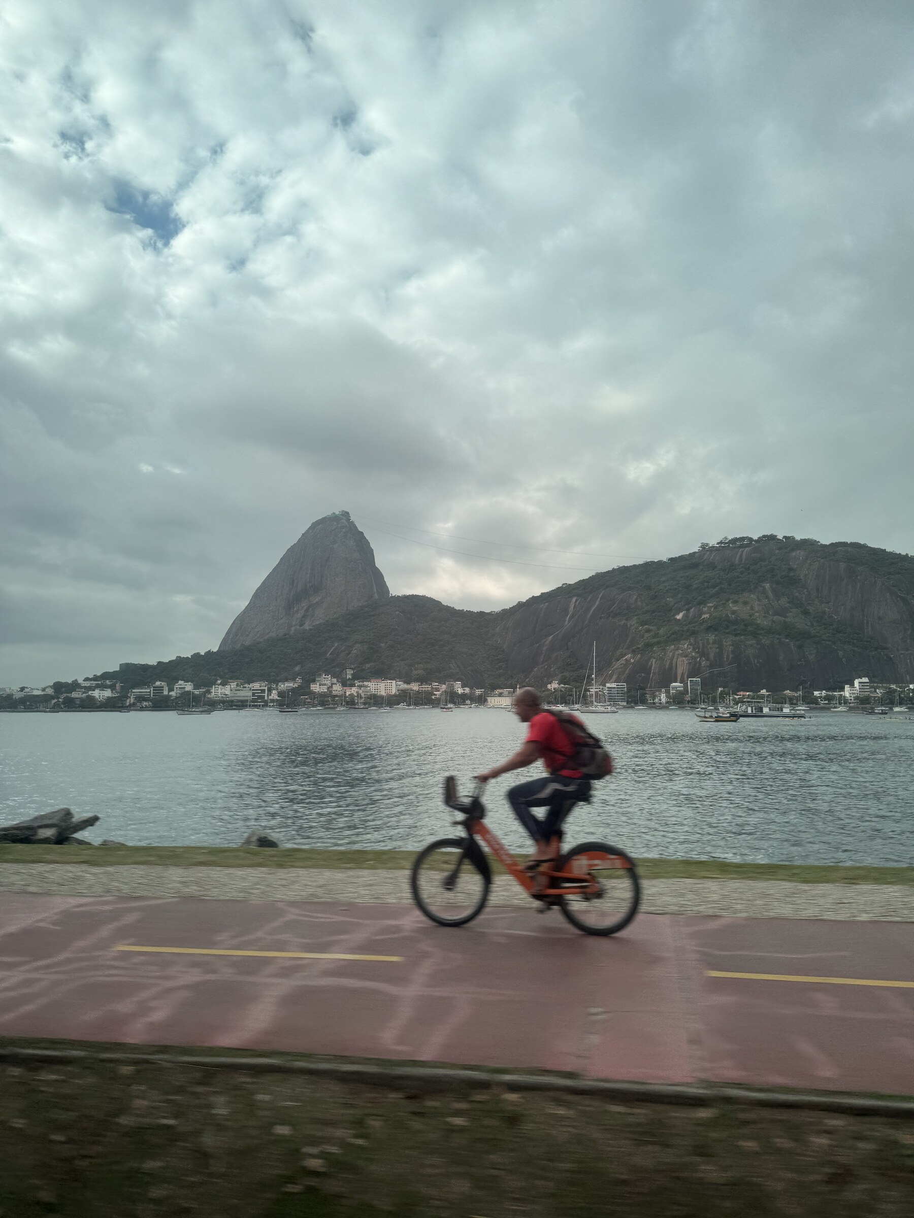 Rio lagoon and mountains